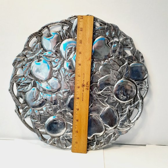 Arthur Court 1991 signed Vintage apple plate - Picture 2 of 5